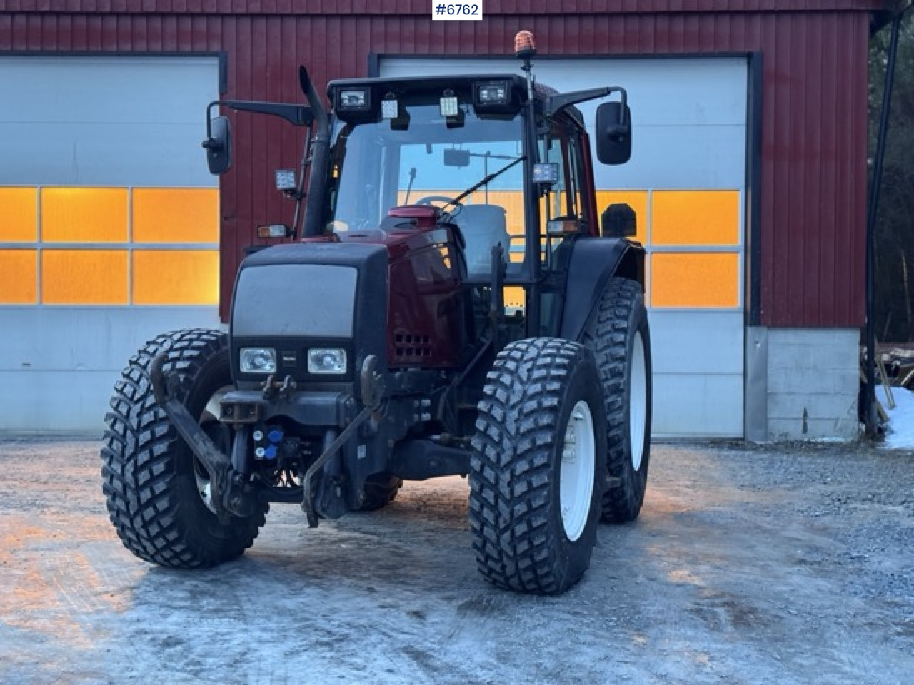 2002 Valtra 6850 Tractor with front hydraulics! See video. lízing 2002 Valtra 6850 Tractor with front hydraulics! See video.: 12 kép.