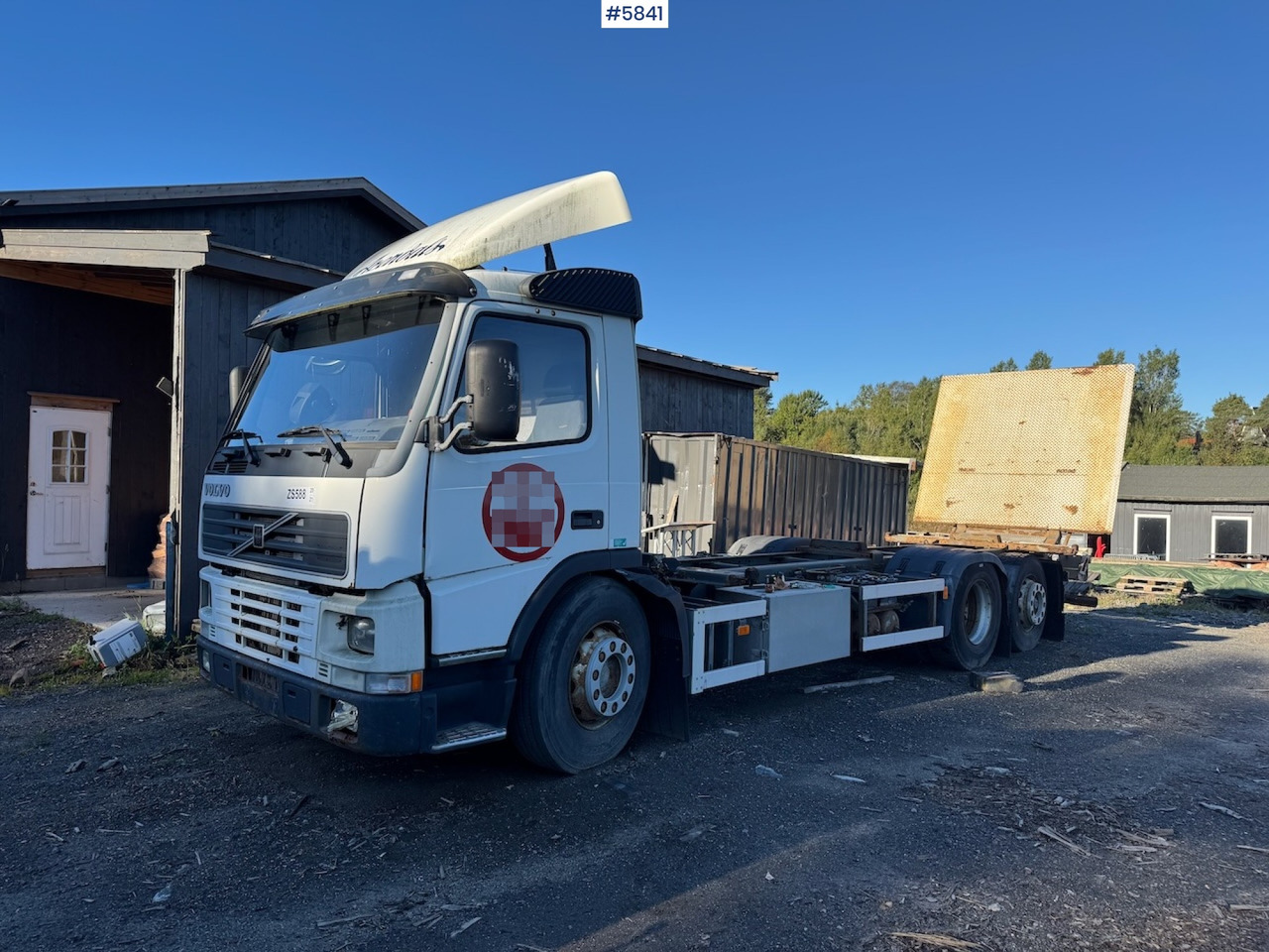 2002 Volvo FM 6x2. - Cserefelépítményes teherautó: 1 kép. 2002 Volvo FM 6x2. - Cserefelépítményes teherautó: 1 kép.