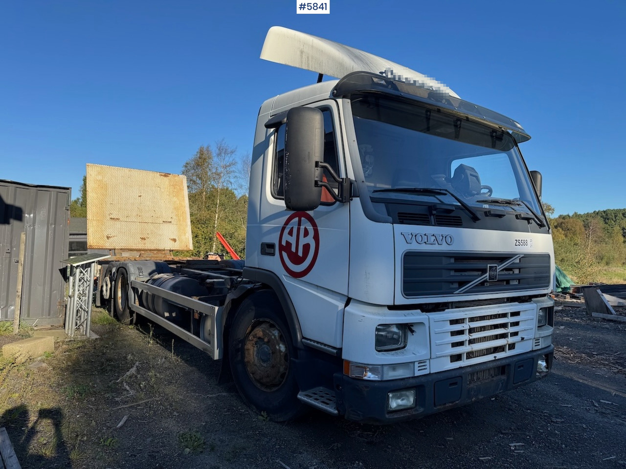 2002 Volvo FM 6x2. - Cserefelépítményes teherautó: 4 kép. 2002 Volvo FM 6x2. - Cserefelépítményes teherautó: 4 kép.