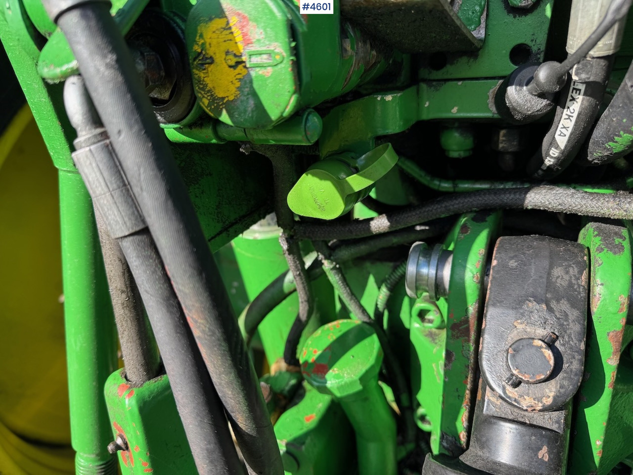 Traktor 2003 John Deere 6620 w/front loader: 33 kép.
