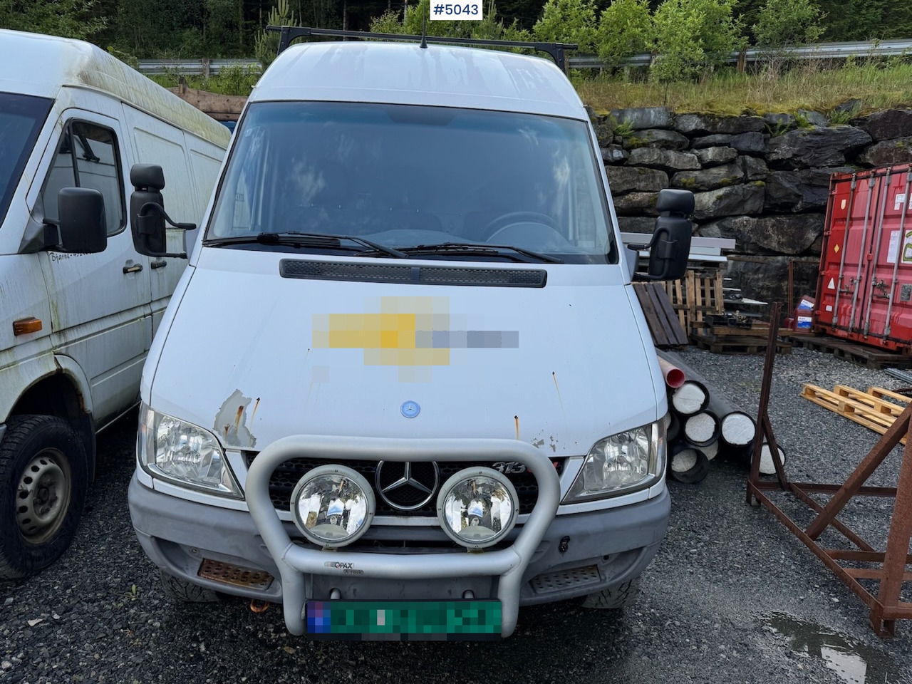 2003 Mercedes-Benz 313 CDI Sprinter 4x4. - Furgon: 2 kép. 2003 Mercedes-Benz 313 CDI Sprinter 4x4. - Furgon: 2 kép.