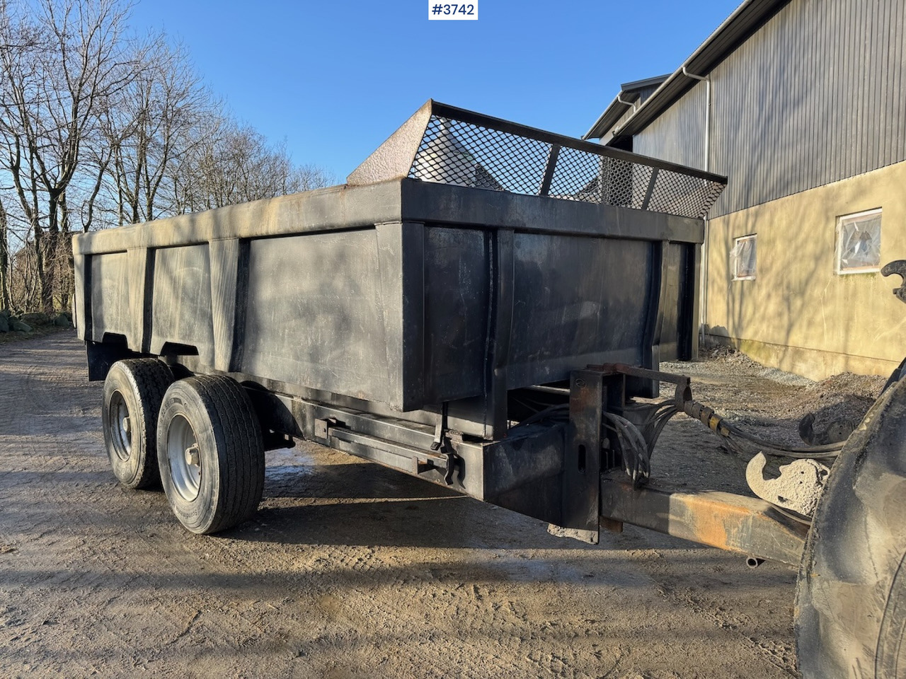 2003 Sele Weld 16 Dumper trailer. - Mezőgazdasági billenőpótkocsi: 3 kép. 2003 Sele Weld 16 Dumper trailer. - Mezőgazdasági billenőpótkocsi: 3 kép.