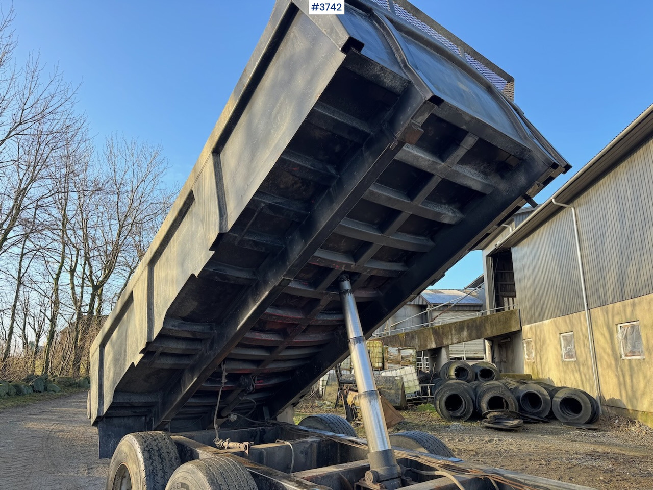 2003 Sele Weld 16 Dumper trailer. - Mezőgazdasági billenőpótkocsi: 5 kép. 2003 Sele Weld 16 Dumper trailer. - Mezőgazdasági billenőpótkocsi: 5 kép.