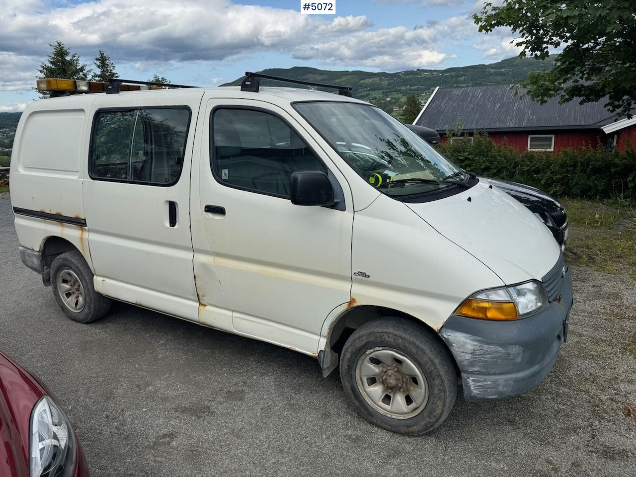 2003 Toyota Hiace 4wd - Furgon: 1 kép. 2003 Toyota Hiace 4wd - Furgon: 1 kép.
