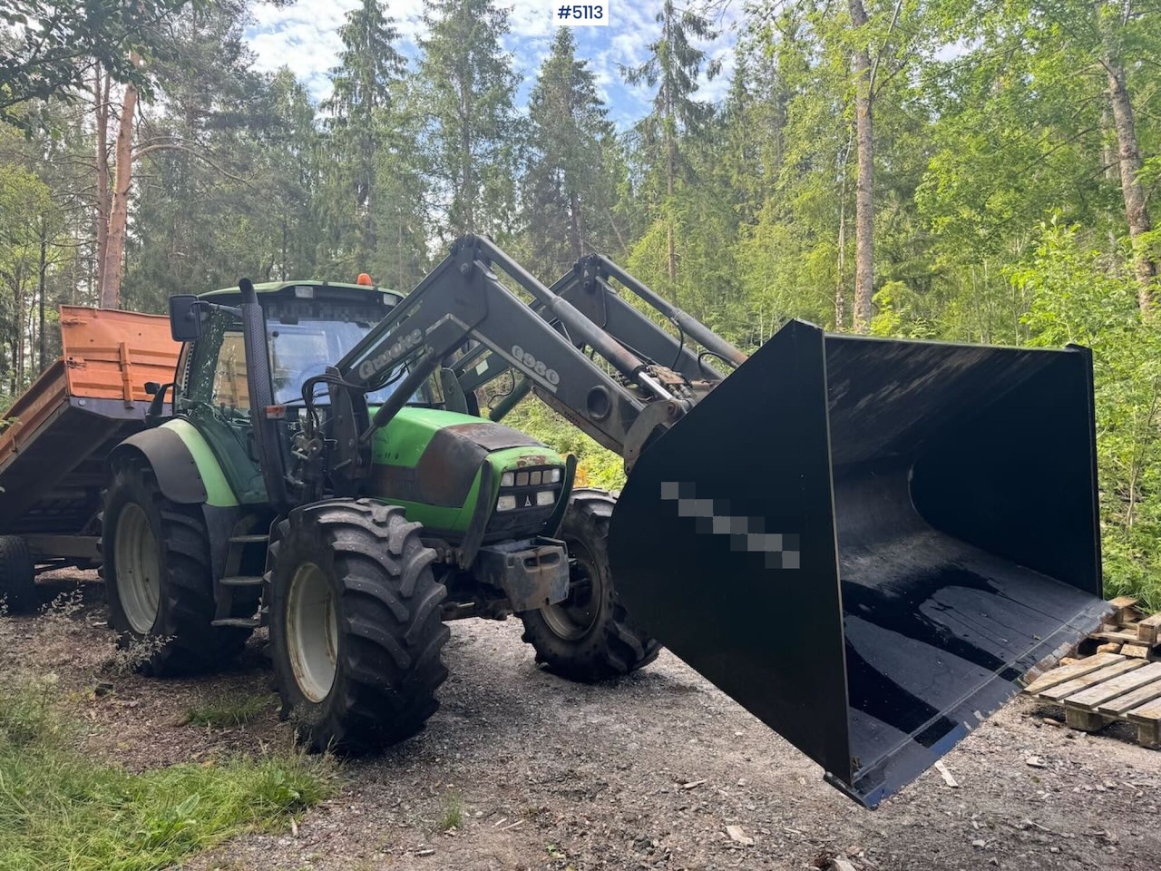 2004 Deutz-Fahr Agrotron TTV 1130 w/ front loader - Traktor: 2 kép. 2004 Deutz-Fahr Agrotron TTV 1130 w/ front loader - Traktor: 2 kép.