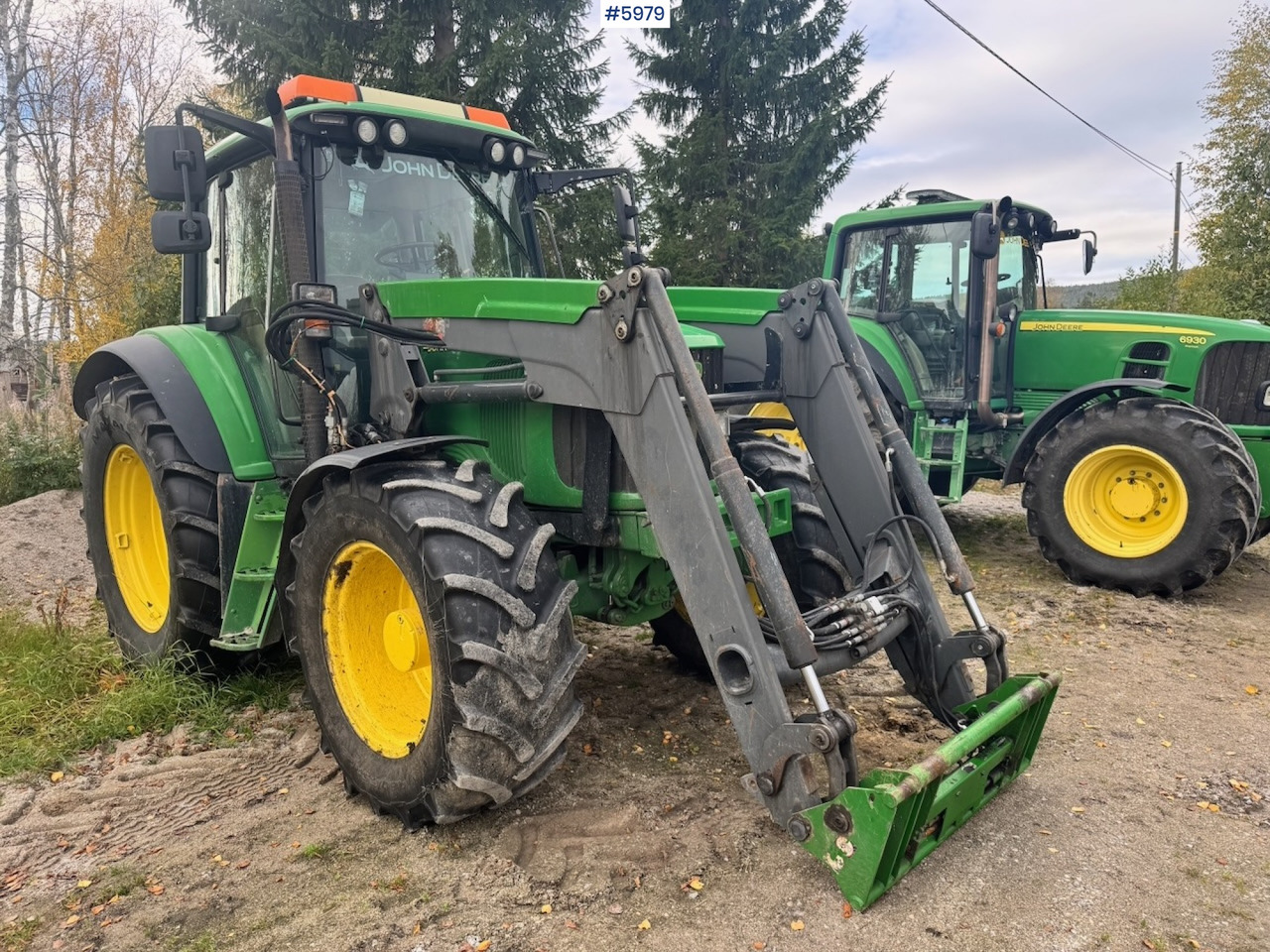 2005 John Deere 6420 with Front Loader - Traktor: 1 kép. 2005 John Deere 6420 with Front Loader - Traktor: 1 kép.