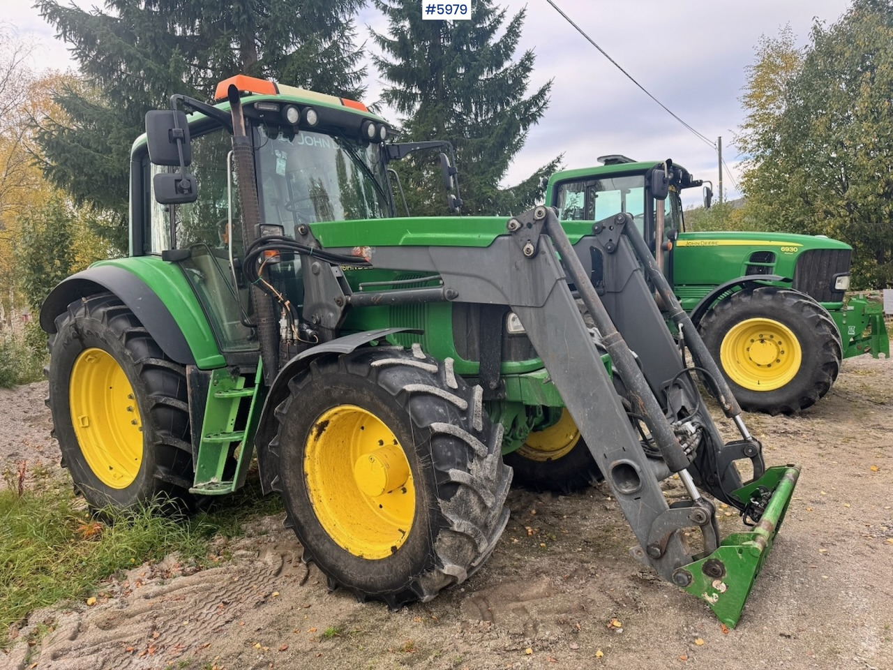 2005 John Deere 6420 with Front Loader - Traktor: 2 kép. 2005 John Deere 6420 with Front Loader - Traktor: 2 kép.