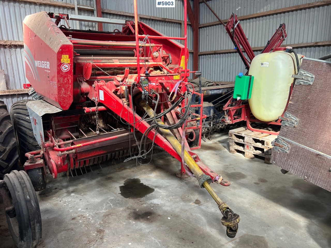 2005 Welger RP 235 press w/ net - Szálastakarmány betakarítás gépei: 4 kép. 2005 Welger RP 235 press w/ net - Szálastakarmány betakarítás gépei: 4 kép.