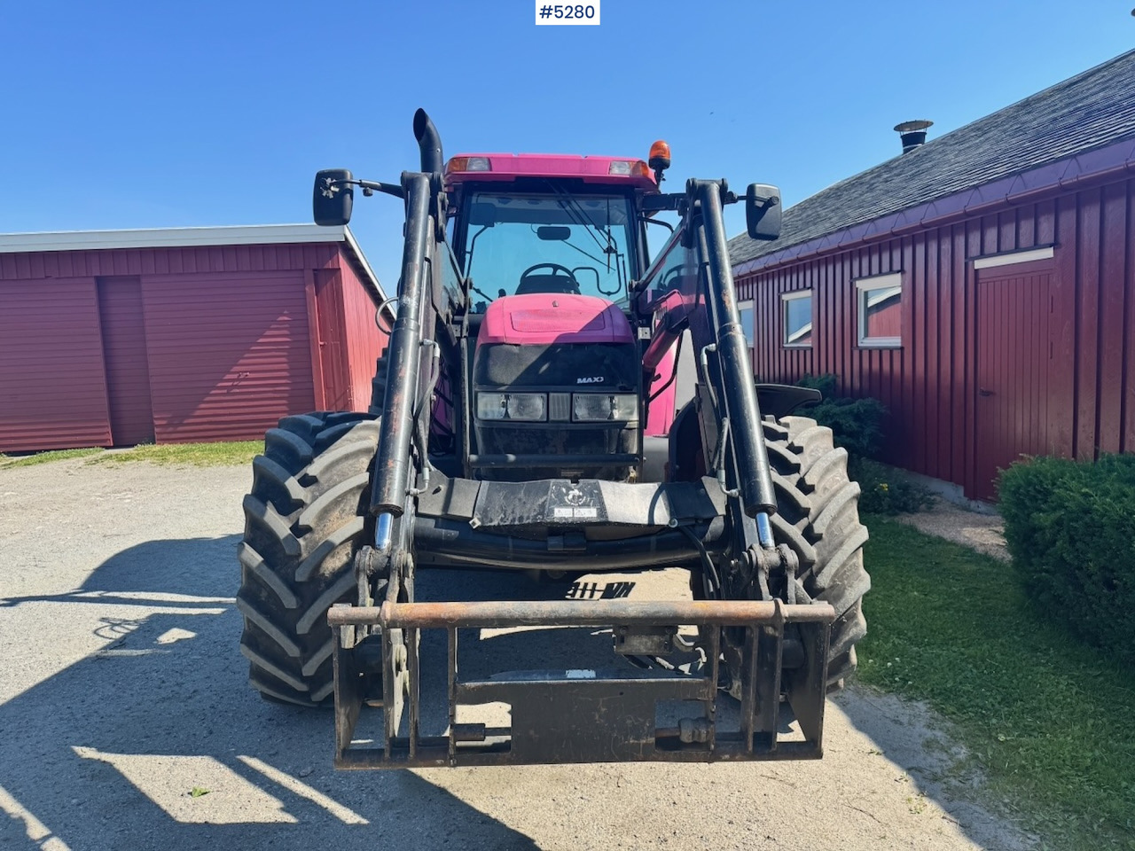 2006 Case MXM120 4x4 with front loader - Traktor: 4 kép. 2006 Case MXM120 4x4 with front loader - Traktor: 4 kép.