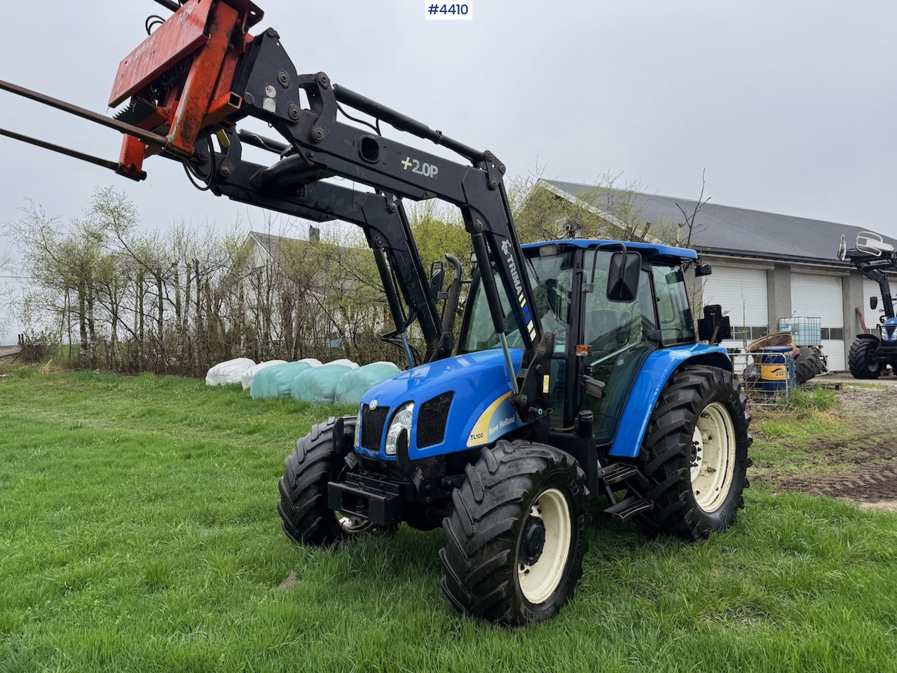 2006 New Holland TL100 A w/Front Loader. - Traktor: 2 kép. 2006 New Holland TL100 A w/Front Loader. - Traktor: 2 kép.