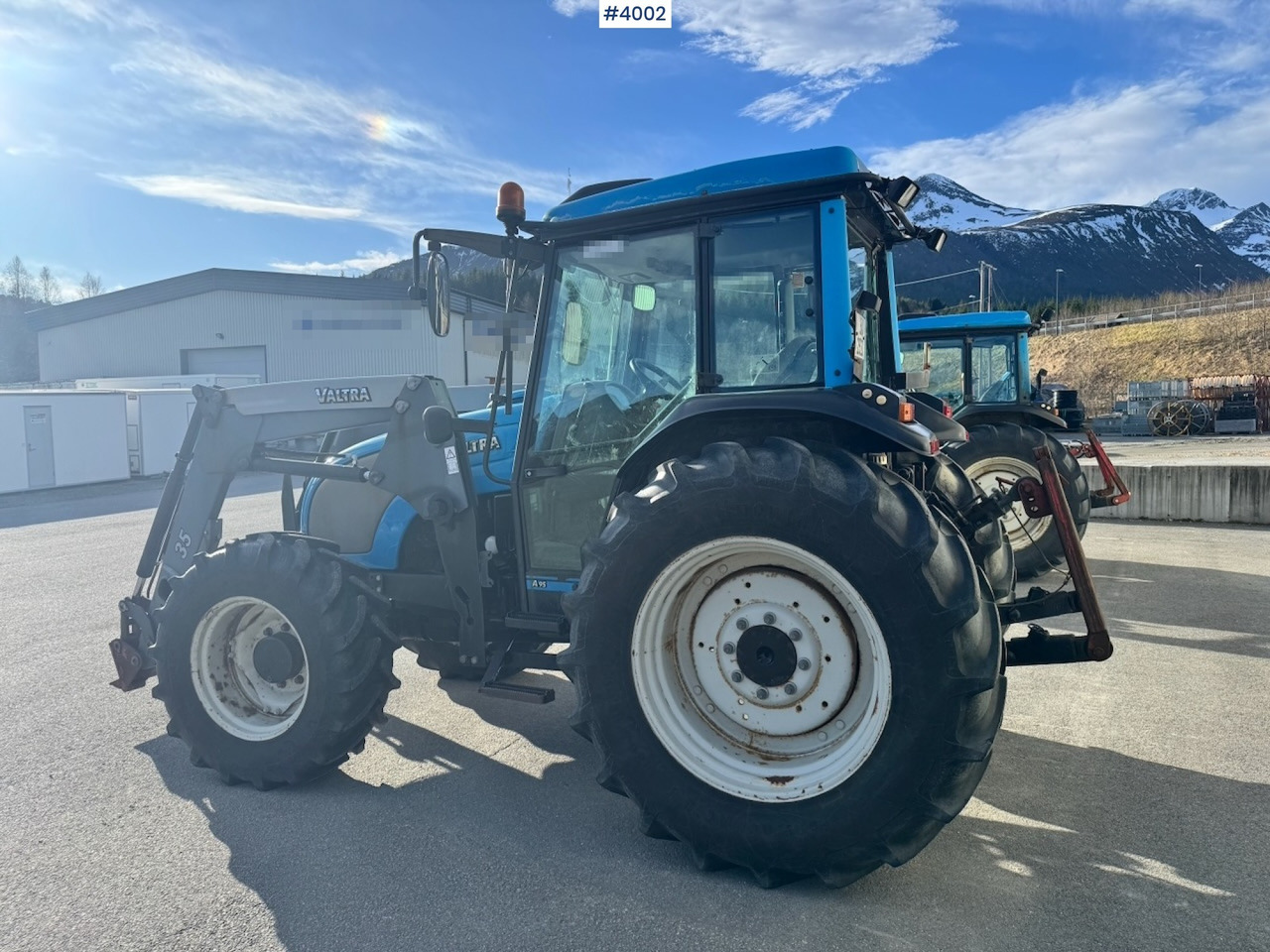 2006 Valtra A95-4 4x4 w/ Front loader. 2700 hours! - Traktor: 5 kép. 2006 Valtra A95-4 4x4 w/ Front loader. 2700 hours! - Traktor: 5 kép.