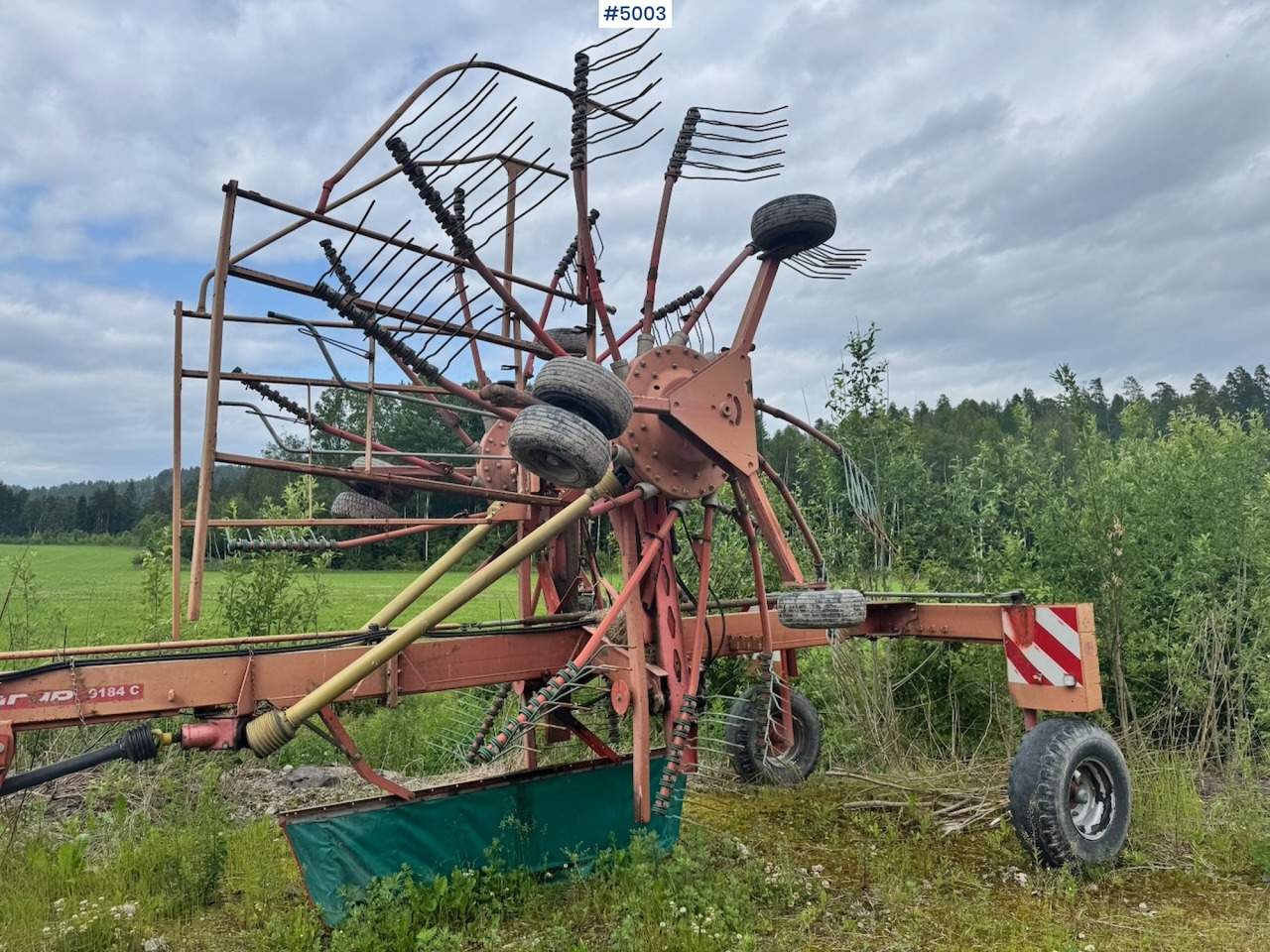 2007 Kverneland Taarup 9184C Collector harrow - Szálastakarmány betakarítás gépei: 2 kép. 2007 Kverneland Taarup 9184C Collector harrow - Szálastakarmány betakarítás gépei: 2 kép.