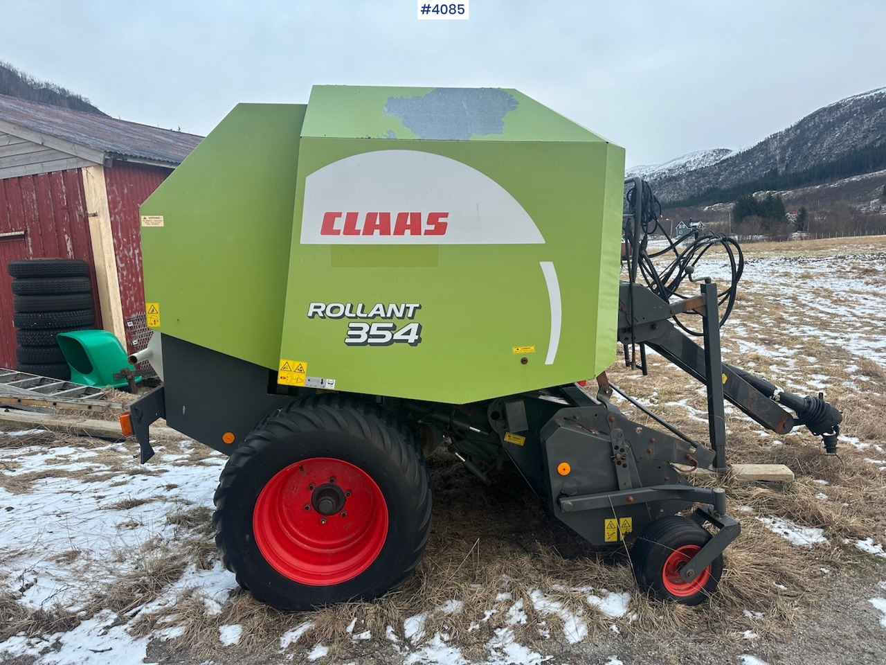 Szálastakarmány betakarítás gépei 2008 Claas Rollant 354 Rotocut round baler. small repair object: 9 kép.