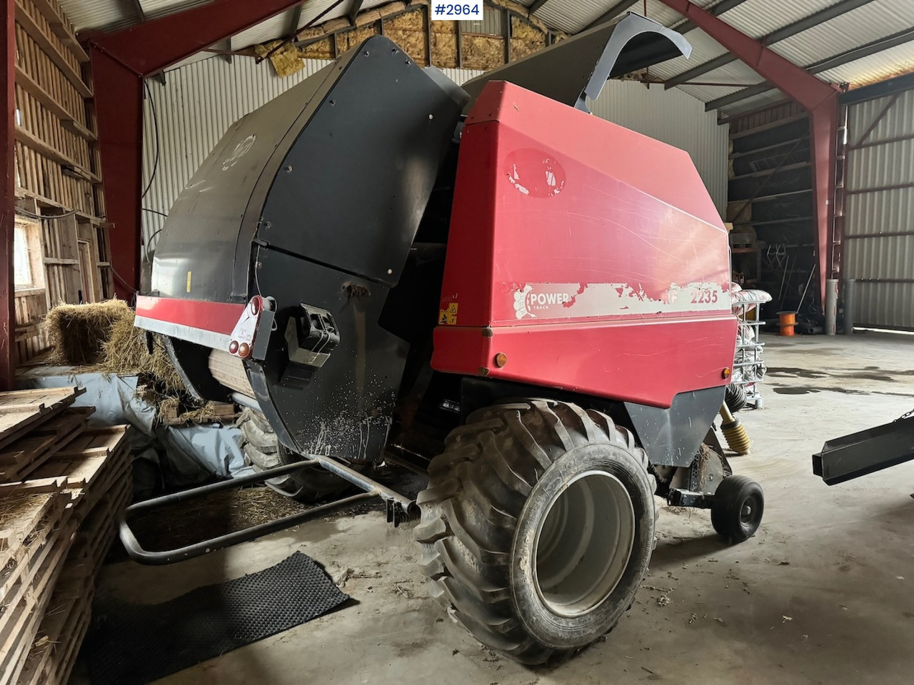 2008 Vicon RF2235 Round baler - Szálastakarmány betakarítás gépei: 3 kép. 2008 Vicon RF2235 Round baler - Szálastakarmány betakarítás gépei: 3 kép.