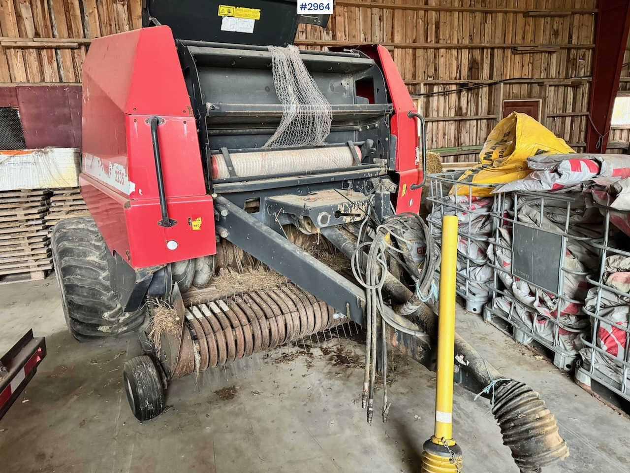 2008 Vicon RF2235 Round baler - Szálastakarmány betakarítás gépei: 1 kép. 2008 Vicon RF2235 Round baler - Szálastakarmány betakarítás gépei: 1 kép.