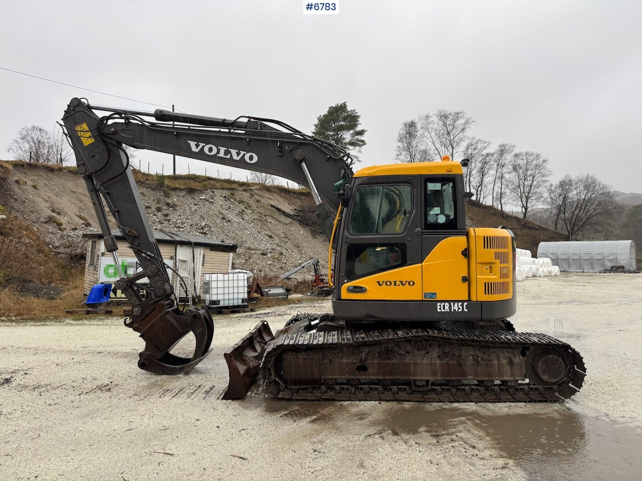 2008 Volvo ECR 145 CL w/ 4 buckets, grapple and rake. - Kotrógép: 1 kép. 2008 Volvo ECR 145 CL w/ 4 buckets, grapple and rake. - Kotrógép: 1 kép.