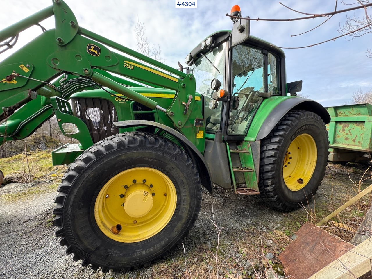 2009 John Deere 6930 Premium w/front loader - Traktor: 5 kép. 2009 John Deere 6930 Premium w/front loader - Traktor: 5 kép.
