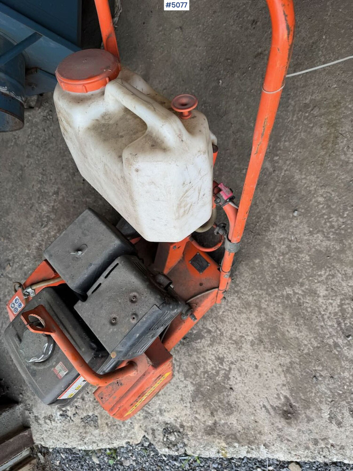 2010 Golz FS170 Concrete Saw - Építőipari berendezések: 5 kép. 2010 Golz FS170 Concrete Saw - Építőipari berendezések: 5 kép.