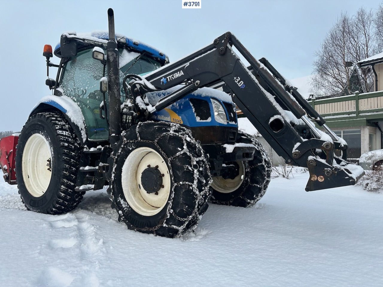 2010 New Holland T6040 4x4 plow rigged tractor w/ Trima +3.0p front loader, brand new chains, snow bucket and Westbjørn snow blower. WATCH VIDEO. - Traktor: 2 kép. 2010 New Holland T6040 4x4 plow rigged tractor w/ Trima +3.0p front loader, brand new chains, snow bucket and Westbjørn snow blower. WATCH VIDEO. - Traktor: 2 kép.