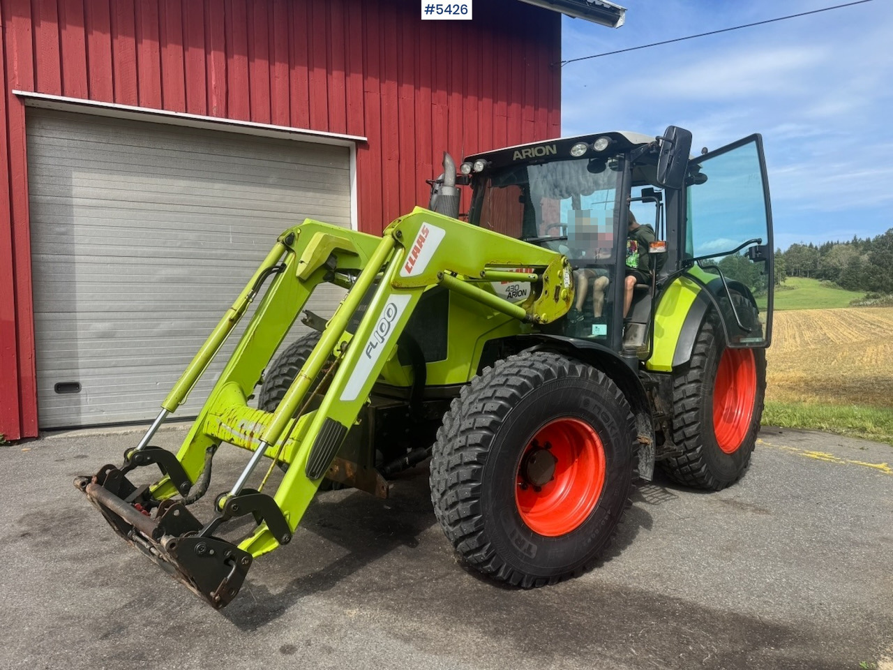 2011 Claas Arion 430 w/ Front loader and Plough. 3210 hours! - Traktor: 1 kép. 2011 Claas Arion 430 w/ Front loader and Plough. 3210 hours! - Traktor: 1 kép.