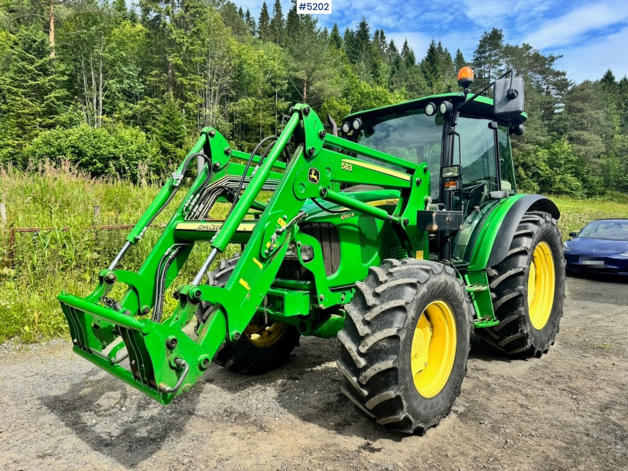 2011 John Deere 5100R 4x4 w/ Front loader and bucket. 2730 hours! - Traktor: 1 kép. 2011 John Deere 5100R 4x4 w/ Front loader and bucket. 2730 hours! - Traktor: 1 kép.
