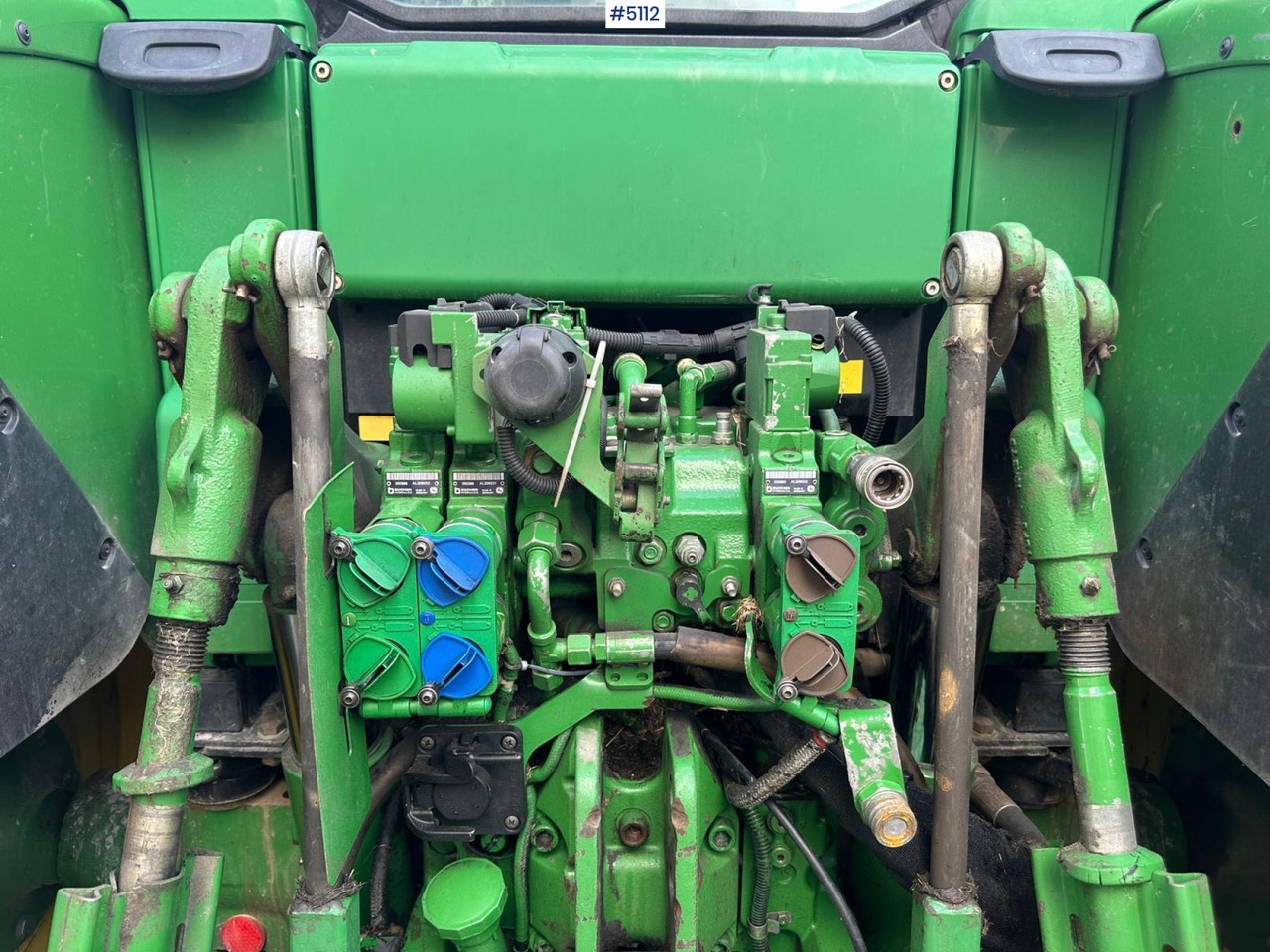 Traktor 2011 John Deere 6430 Premium m/ Quicke frontlaster & 2 sett dekk: 9 kép.