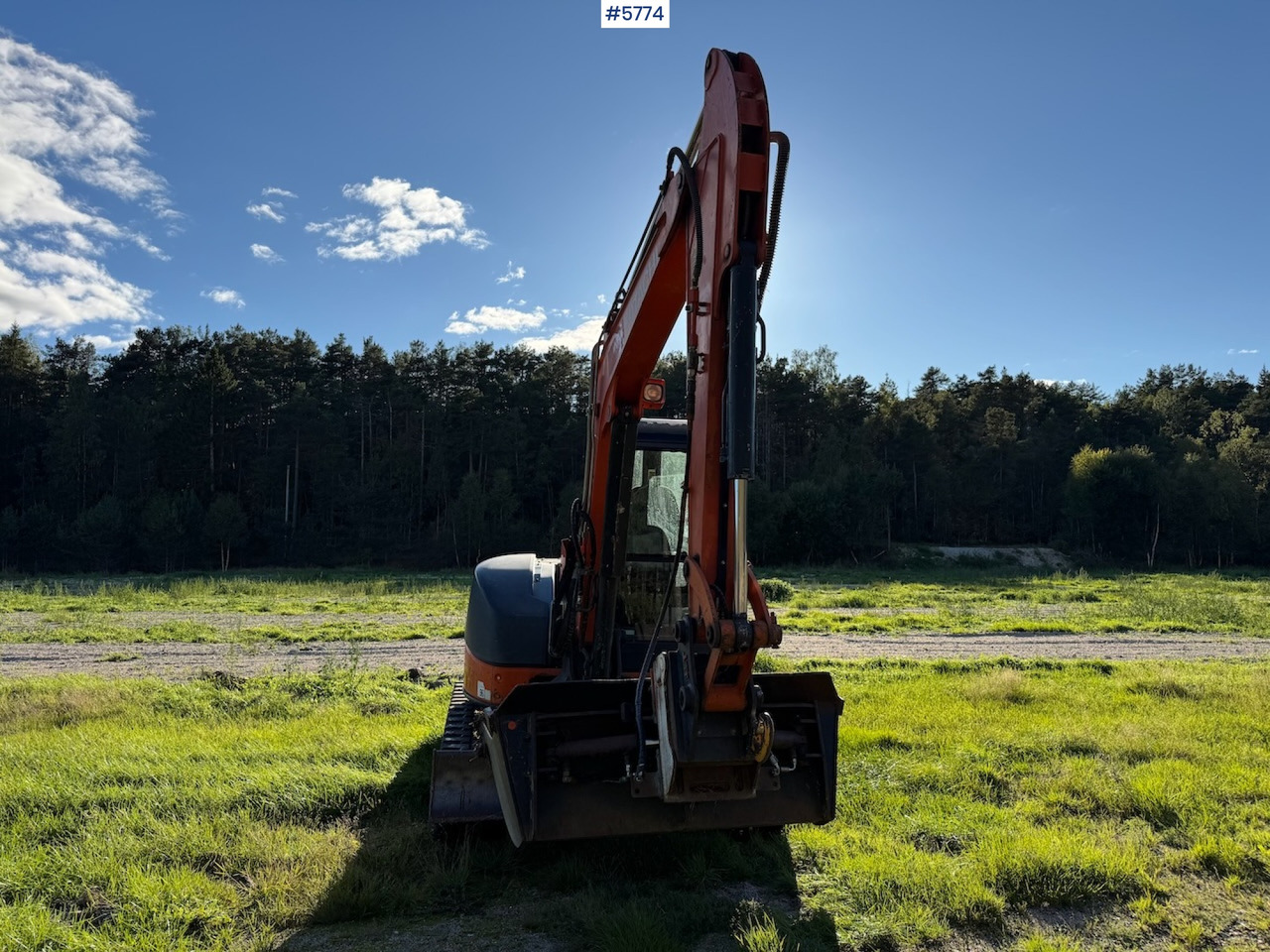 2012 Hitachi ZX 52 U-3 CLR - Minikotró: 3 kép. 2012 Hitachi ZX 52 U-3 CLR - Minikotró: 3 kép.