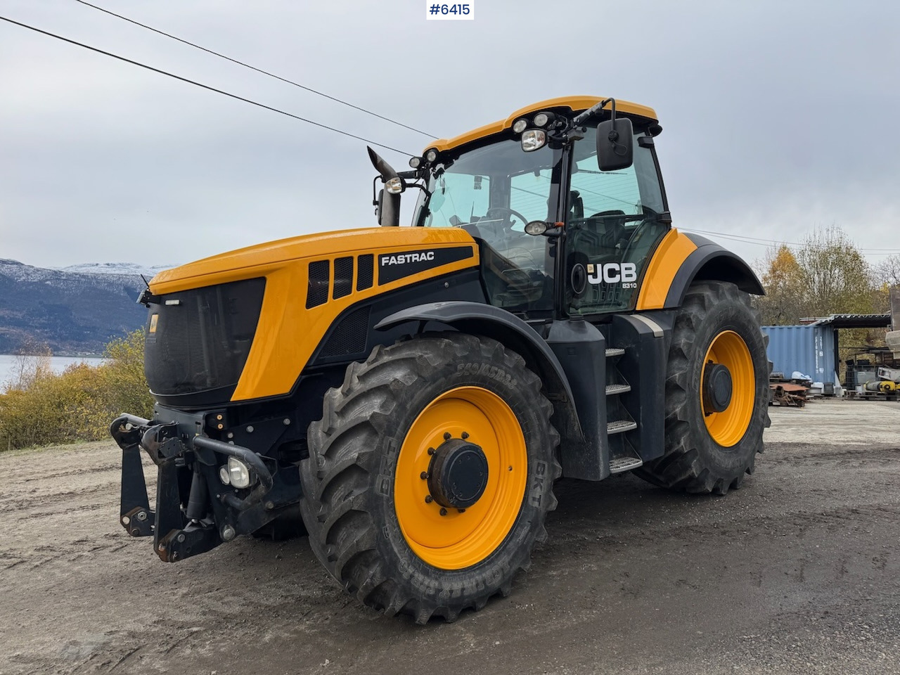2012 JCB 8310 Fastrac w/ front hydraulics. - Traktor: 2 kép. 2012 JCB 8310 Fastrac w/ front hydraulics. - Traktor: 2 kép.