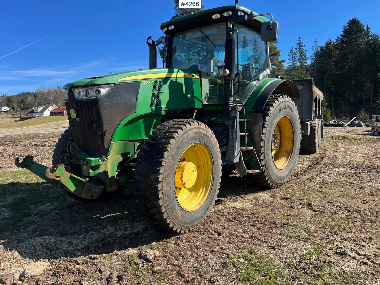2012 John Deere 7260R Tractor w/ PTO - Traktor: 1 kép. 2012 John Deere 7260R Tractor w/ PTO - Traktor: 1 kép.