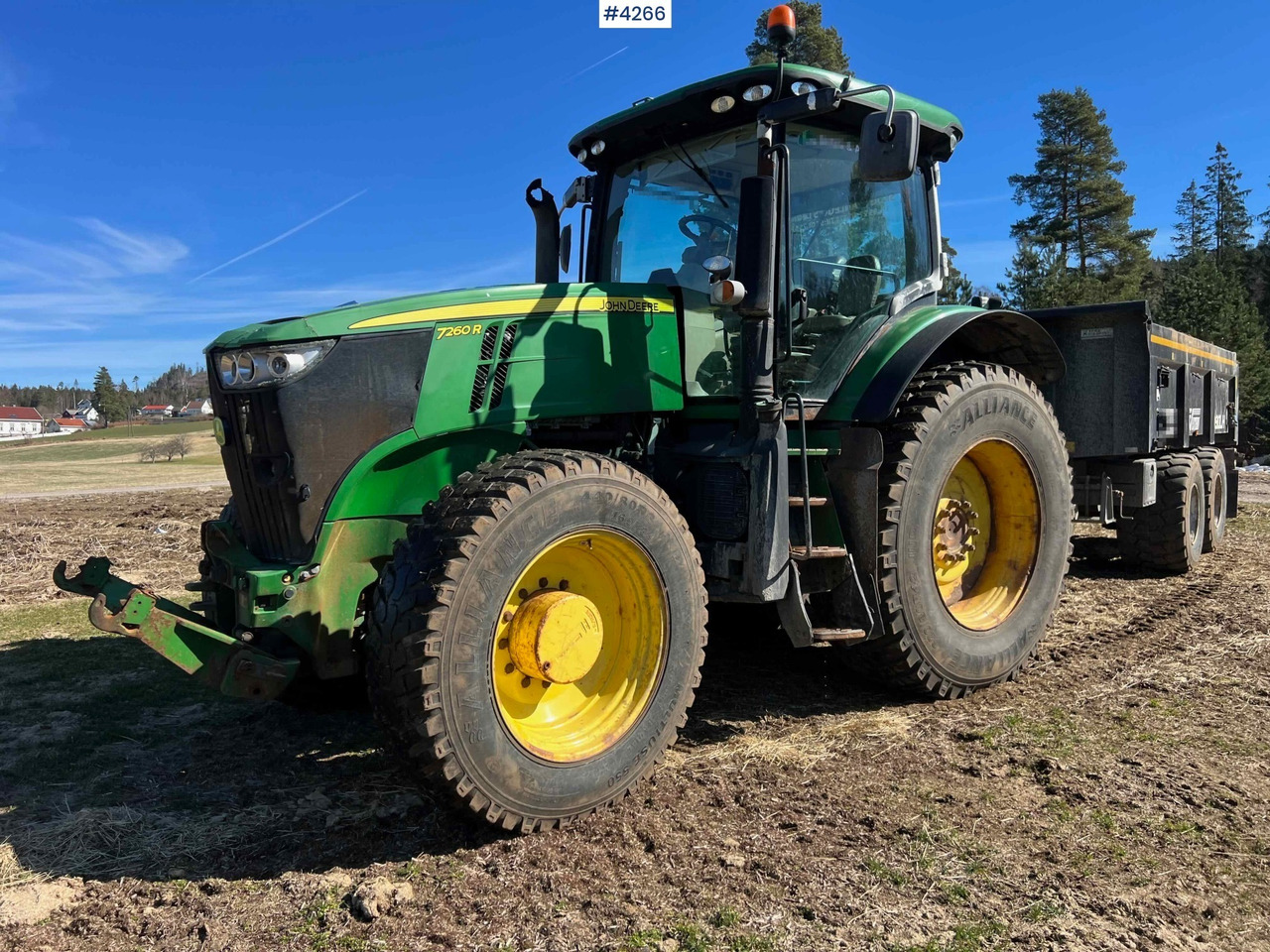2012 John Deere 7260R Tractor w/ PTO - Traktor: 4 kép. 2012 John Deere 7260R Tractor w/ PTO - Traktor: 4 kép.