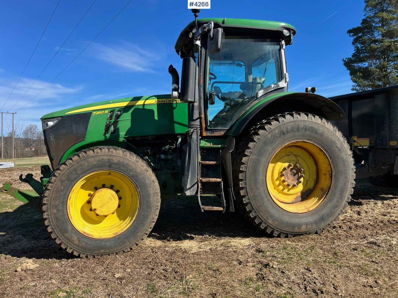2012 John Deere 7260R Tractor w/ PTO - Traktor: 2 kép. 2012 John Deere 7260R Tractor w/ PTO - Traktor: 2 kép.