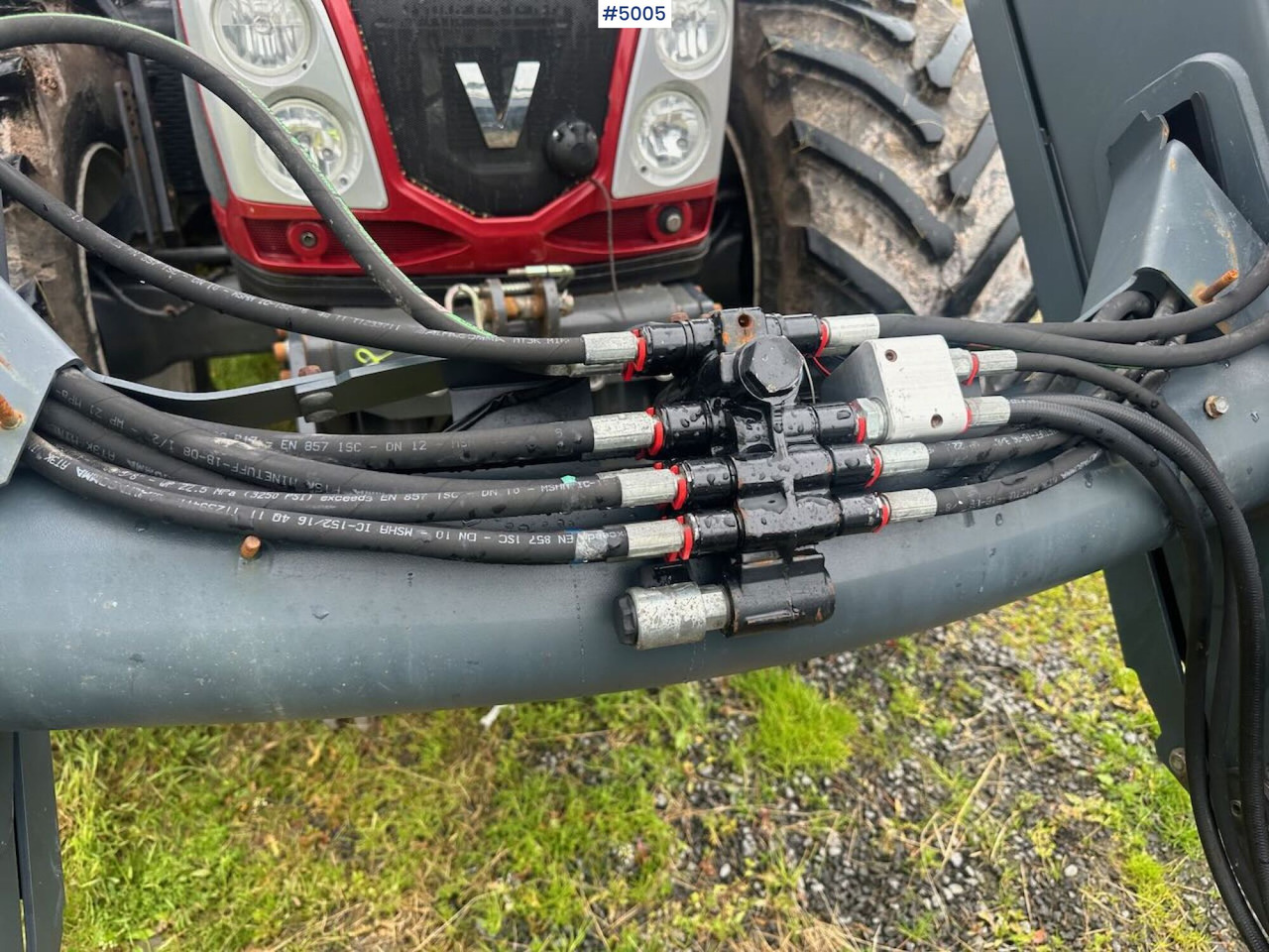2012 Valtra T213 - Traktor: 3 kép. 2012 Valtra T213 - Traktor: 3 kép.