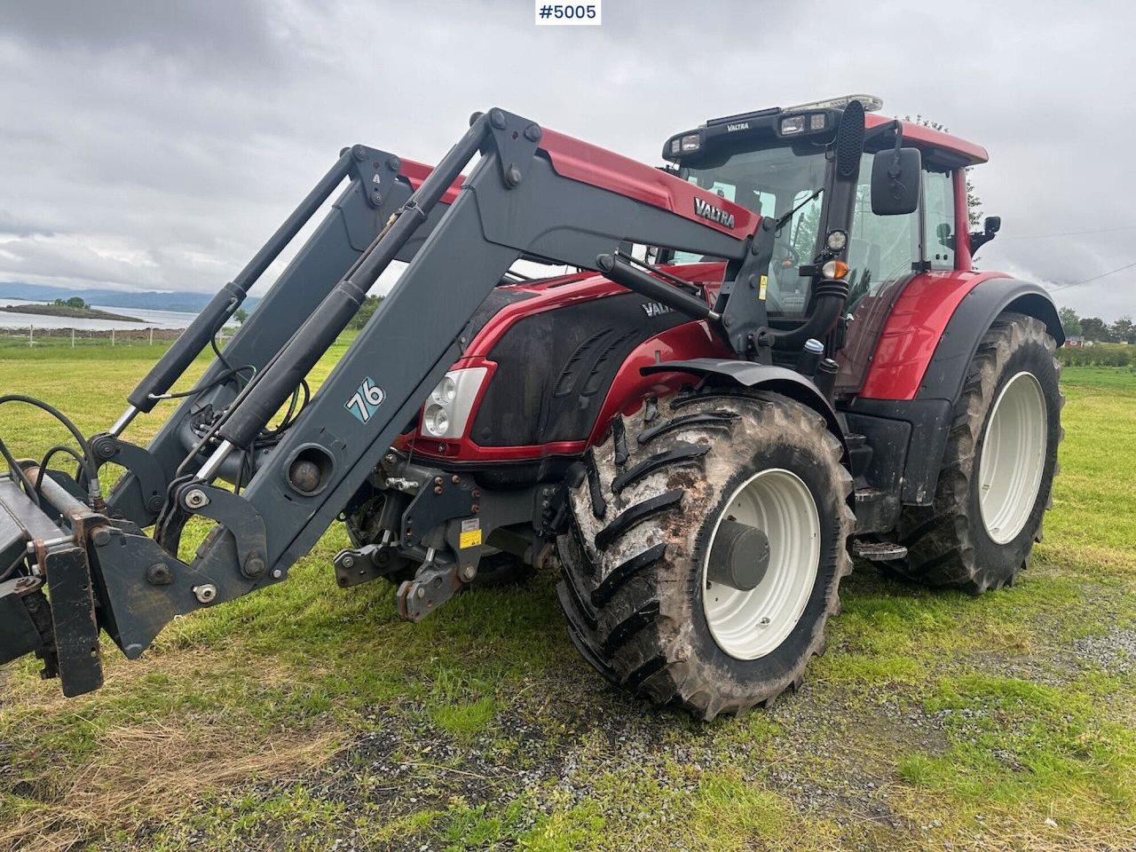 2012 Valtra T213 - Traktor: 1 kép. 2012 Valtra T213 - Traktor: 1 kép.