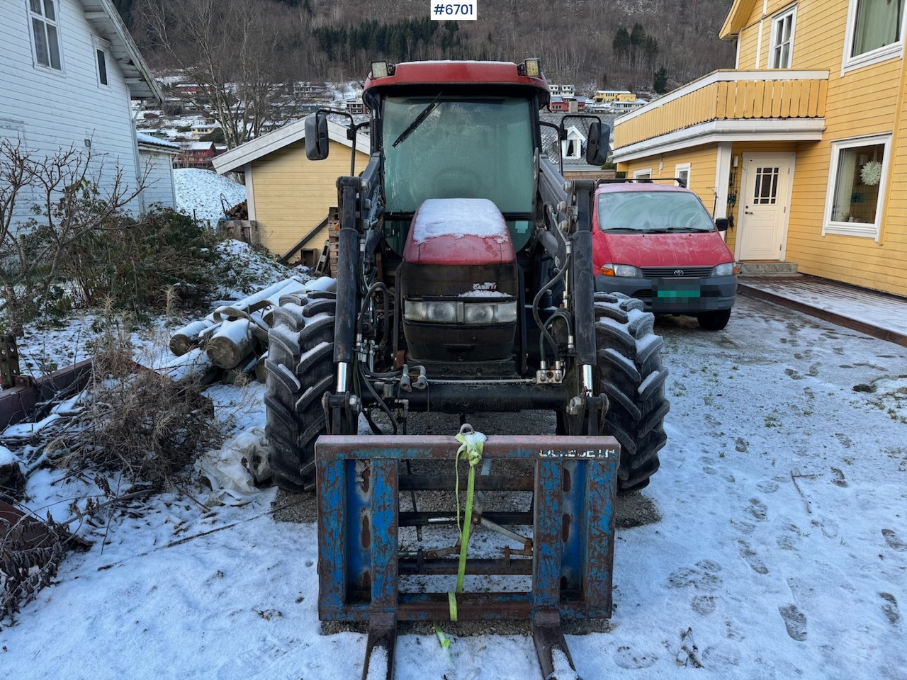 2013 Case IH JX 80 w/ front loader and some equipment. Low hours! - Traktor: 5 kép. 2013 Case IH JX 80 w/ front loader and some equipment. Low hours! - Traktor: 5 kép.