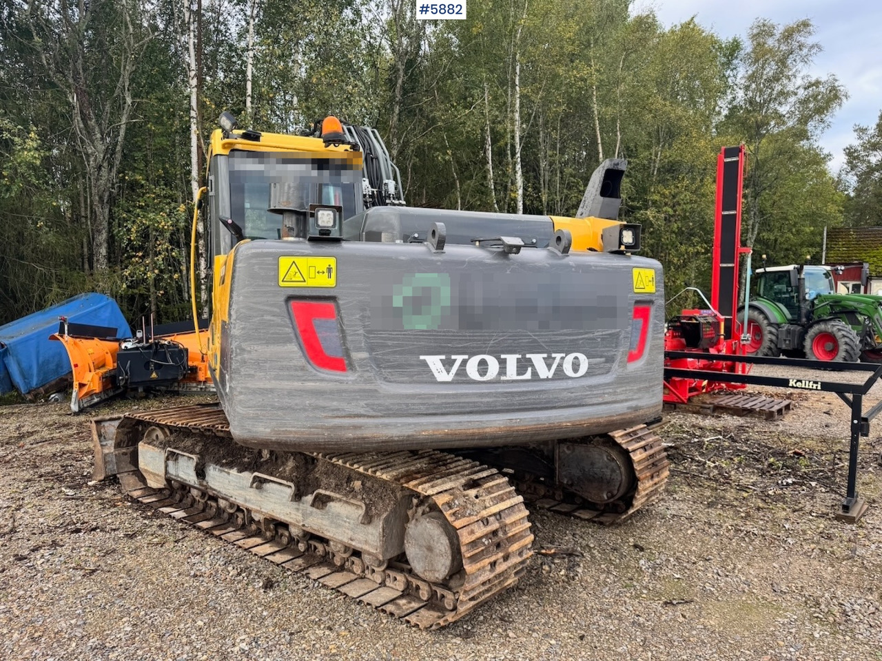 Kotrógép 2013 Volvo EC140DL Crawler Excavator w/ Cleaning Bucket.: 12 kép. Kotrógép 2013 Volvo EC140DL Crawler Excavator w/ Cleaning Bucket.: 12 kép.