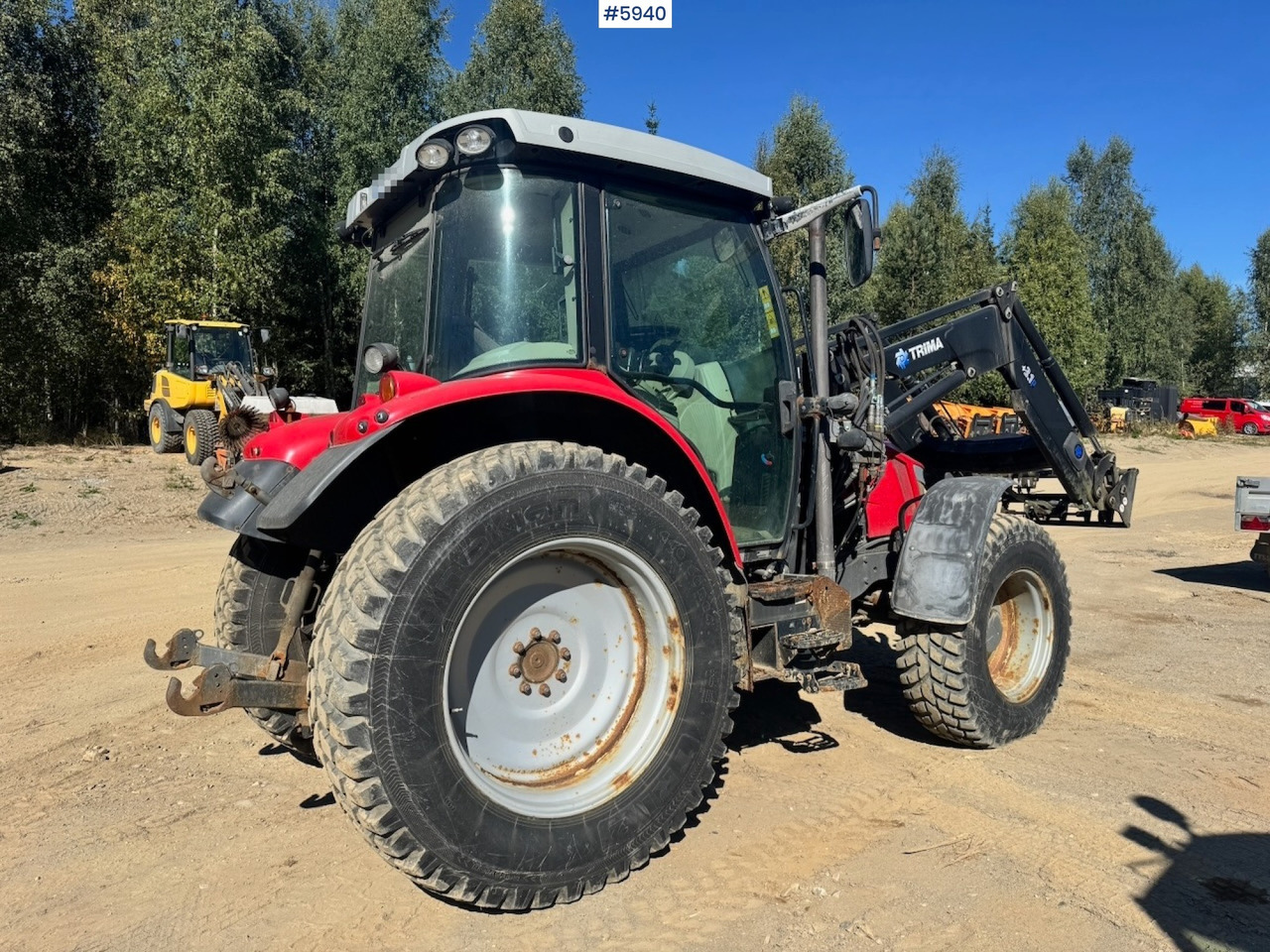 2014 Massey Ferguson 5610 w/ Front Loader and Hydraulics. 1950 hours! - Traktor: 4 kép. 2014 Massey Ferguson 5610 w/ Front Loader and Hydraulics. 1950 hours! - Traktor: 4 kép.