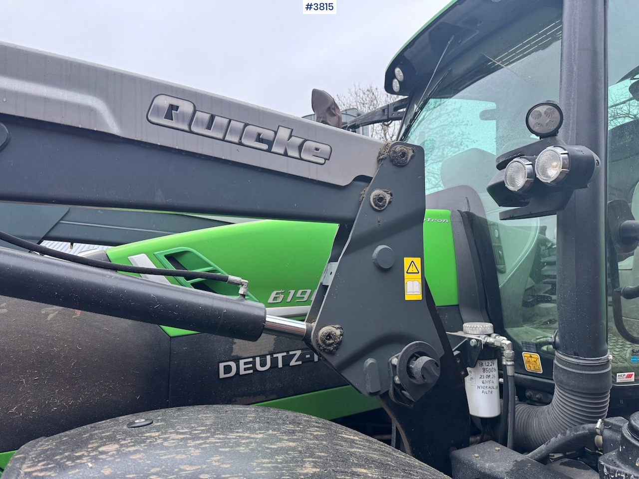 Traktor 2015 Deutz-fahr 6190 Agrotron w/ Front loader, Front PTO and 2 sets of tires.: 19 kép. Traktor 2015 Deutz-fahr 6190 Agrotron w/ Front loader, Front PTO and 2 sets of tires.: 19 kép.