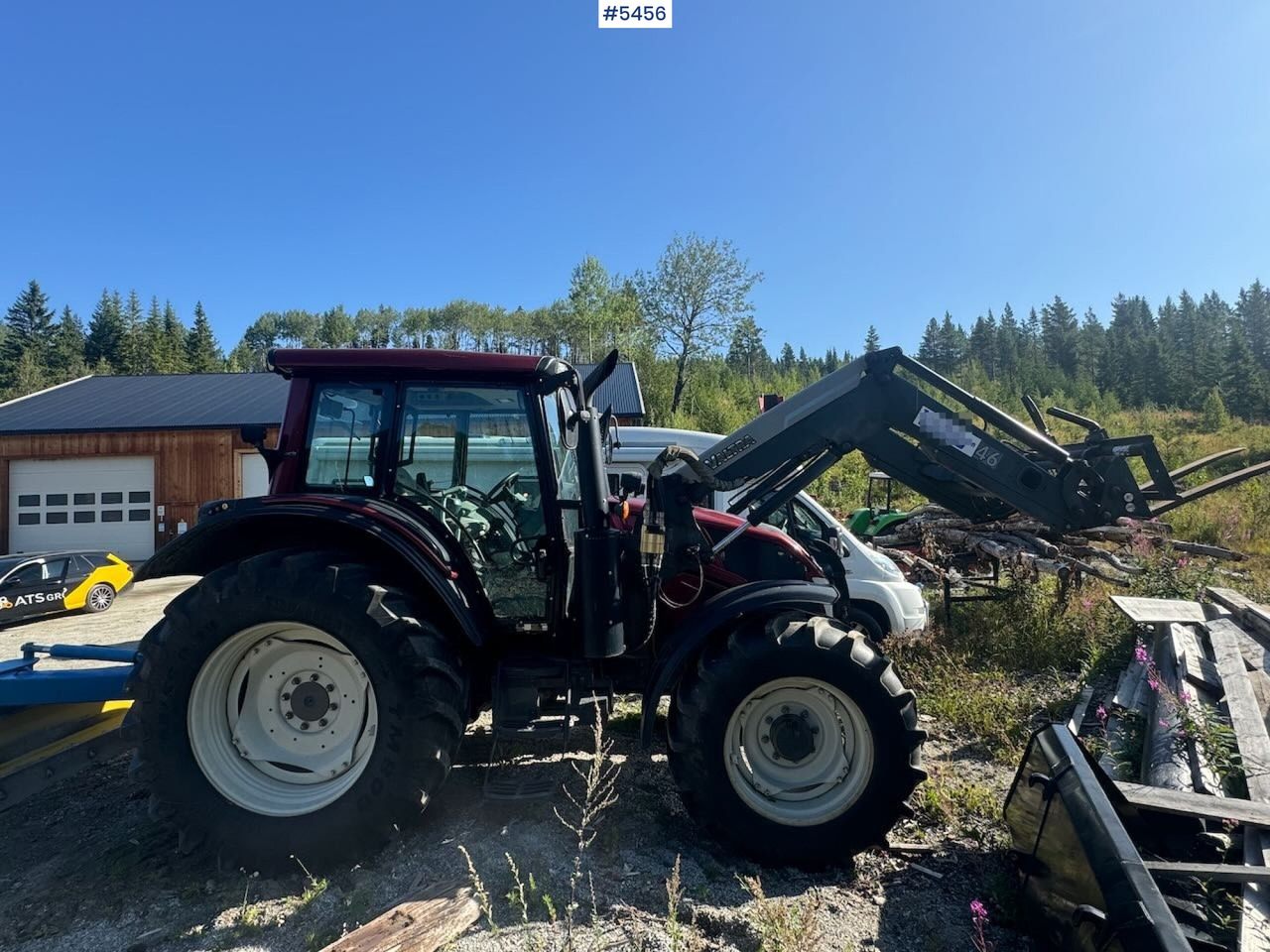 2015 Valtra N123 w/ front loader - Traktor: 1 kép. 2015 Valtra N123 w/ front loader - Traktor: 1 kép.
