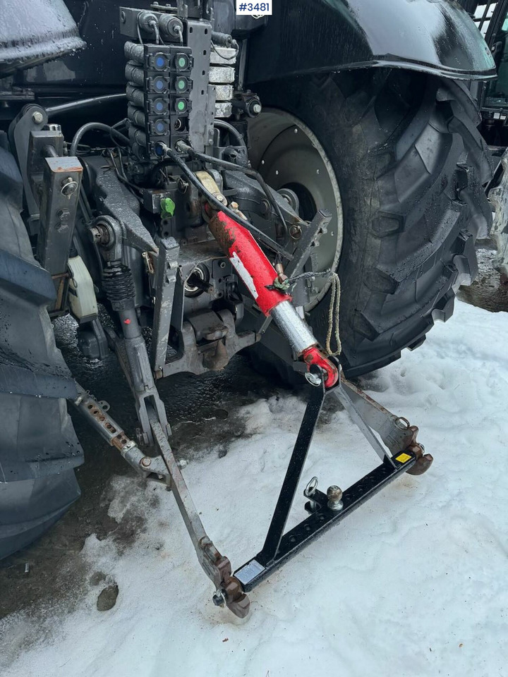 Traktor 2015 Valtra N174D w/ Front loader: 25 kép.