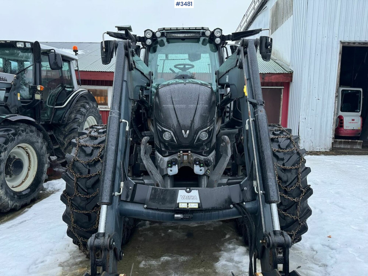 Traktor 2015 Valtra N174D w/ Front loader: 8 kép.