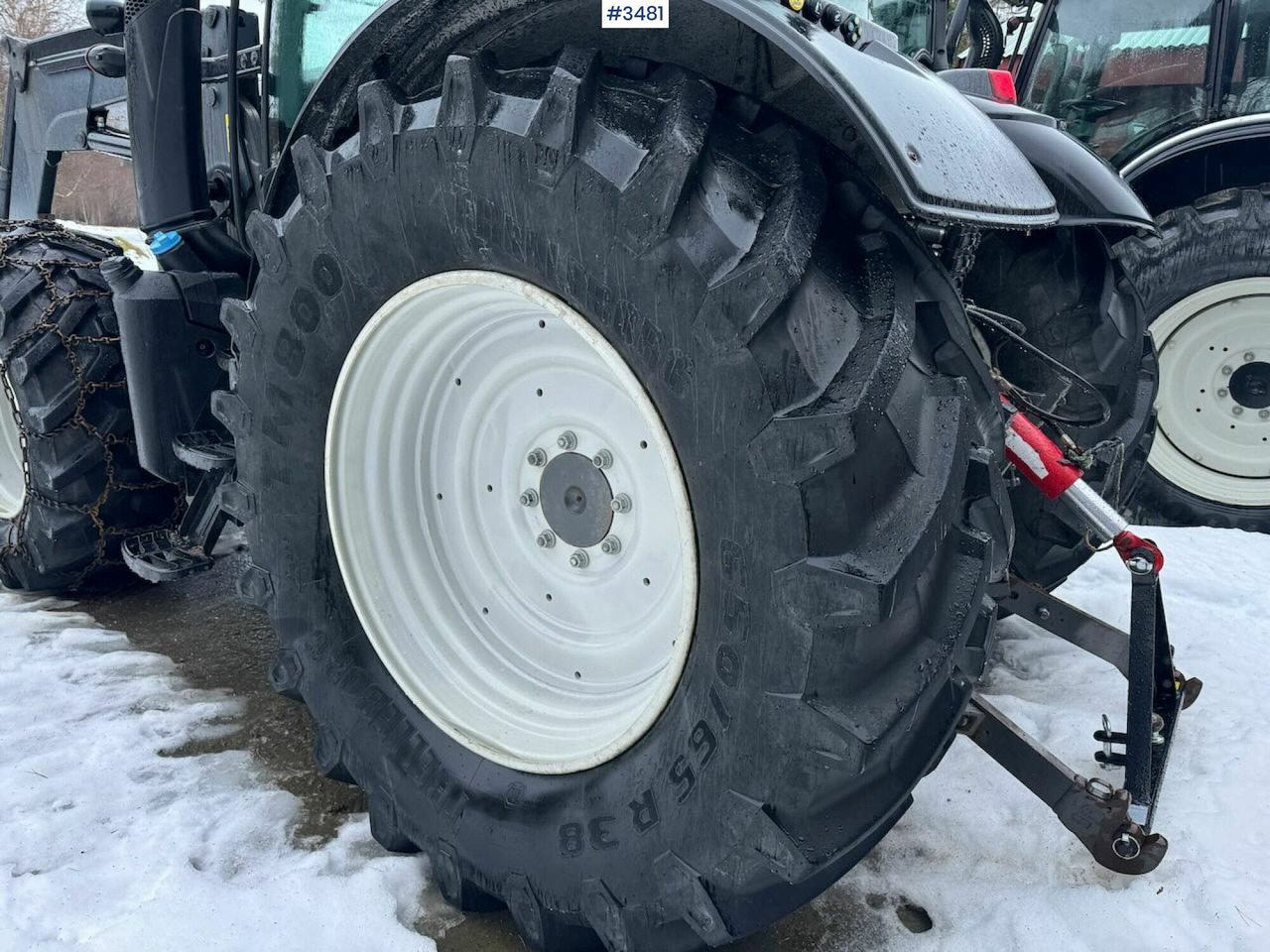 Traktor 2015 Valtra N174D w/ Front loader: 13 kép.