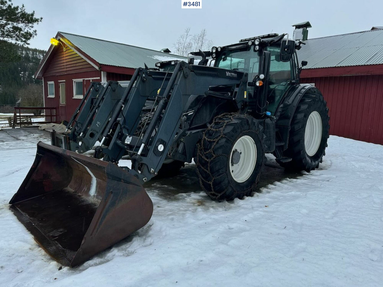 2015 Valtra N174D w/ Front loader - Traktor: 2 kép. 2015 Valtra N174D w/ Front loader - Traktor: 2 kép.