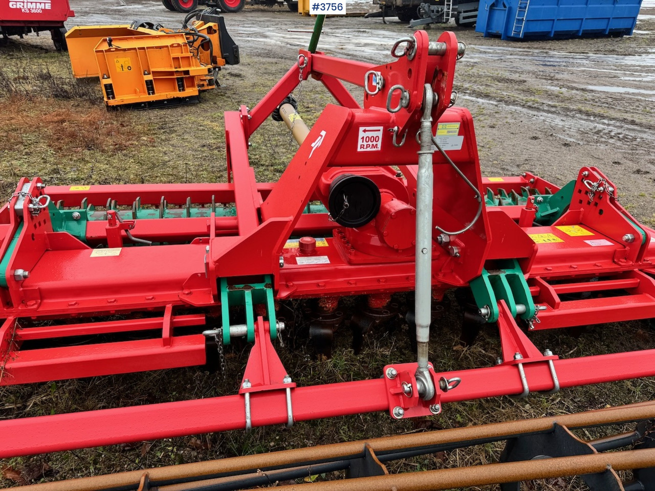 2016 Kverneland NG-S 101 rotary harrow w/ frontkit. - Talajművelő gep: 5 kép. 2016 Kverneland NG-S 101 rotary harrow w/ frontkit. - Talajművelő gep: 5 kép.