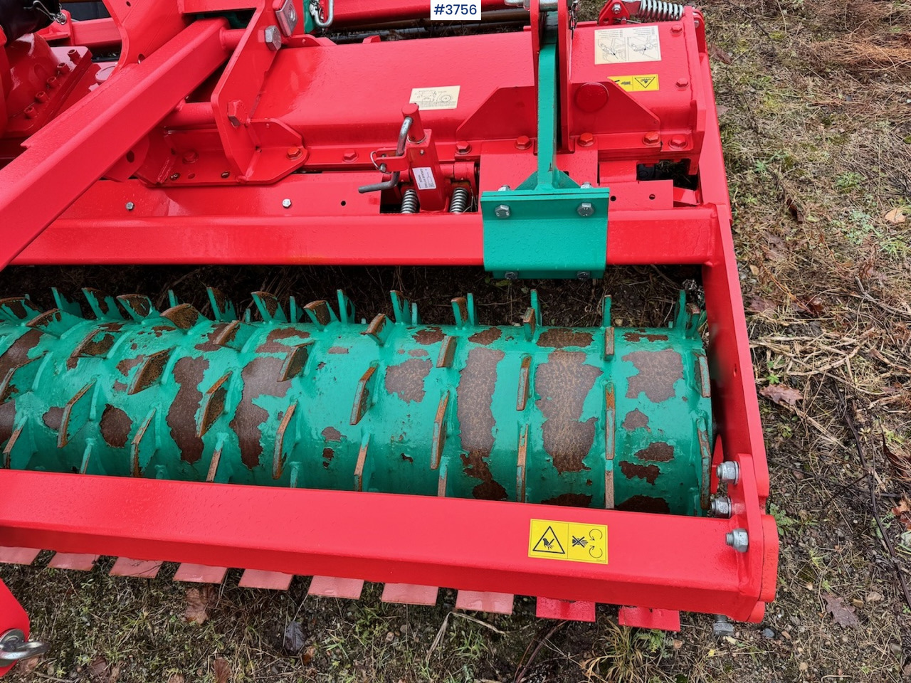 2016 Kverneland NG-S 101 rotary harrow w/ frontkit. - Talajművelő gep: 4 kép. 2016 Kverneland NG-S 101 rotary harrow w/ frontkit. - Talajművelő gep: 4 kép.