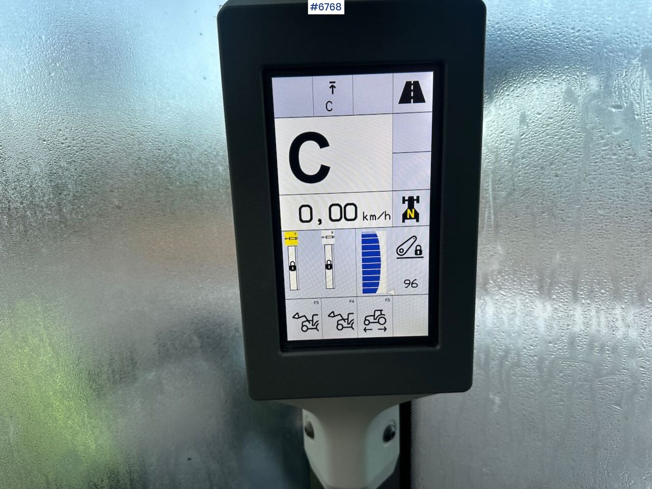 Traktor 2017 Claas Arion 440 4x4 tractor w/ front loader, GPS setup and good tires. Low hours!: 31 kép.