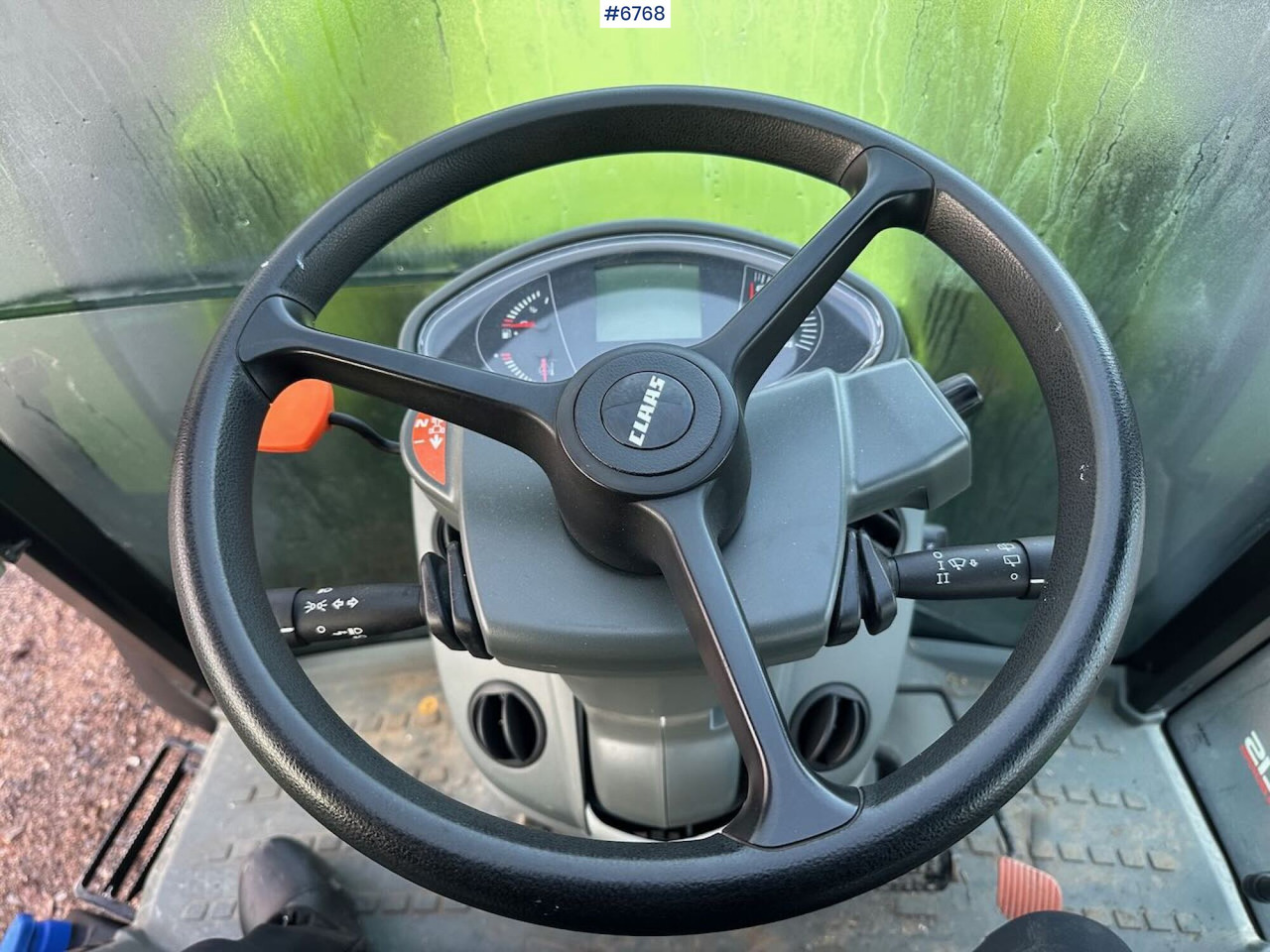 Traktor 2017 Claas Arion 440 4x4 tractor w/ front loader, GPS setup and good tires. Low hours!: 27 kép.