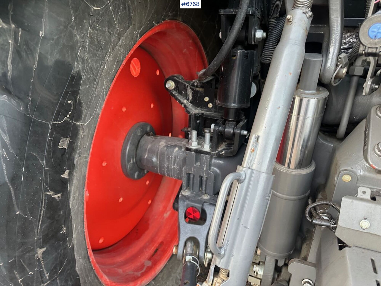 Traktor 2017 Claas Arion 440 4x4 tractor w/ front loader, GPS setup and good tires. Low hours!: 23 kép.