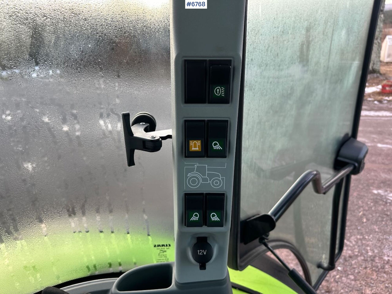 Traktor 2017 Claas Arion 440 4x4 tractor w/ front loader, GPS setup and good tires. Low hours!: 40 kép.