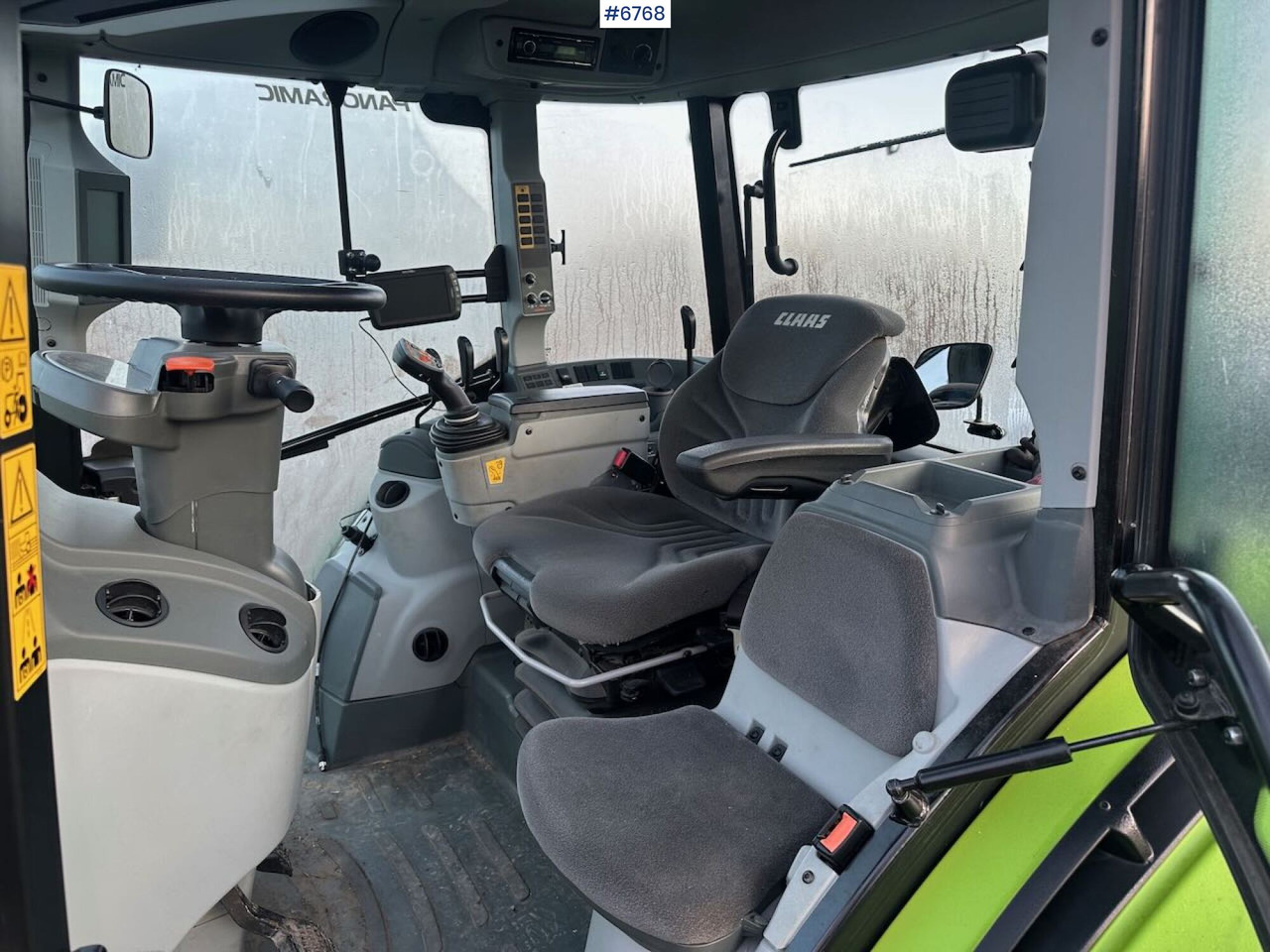 Traktor 2017 Claas Arion 440 4x4 tractor w/ front loader, GPS setup and good tires. Low hours!: 26 kép.