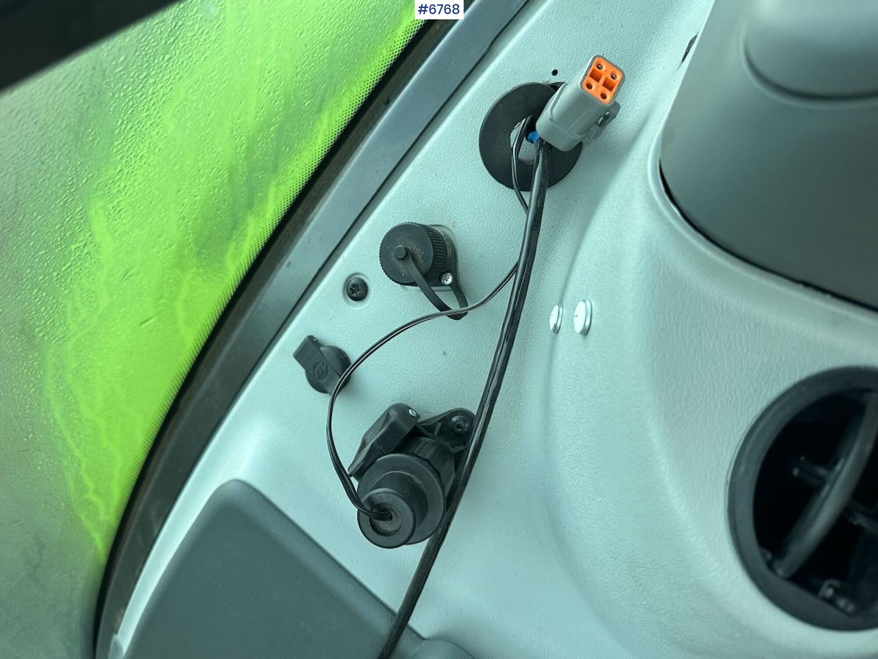 Traktor 2017 Claas Arion 440 4x4 tractor w/ front loader, GPS setup and good tires. Low hours!: 42 kép.